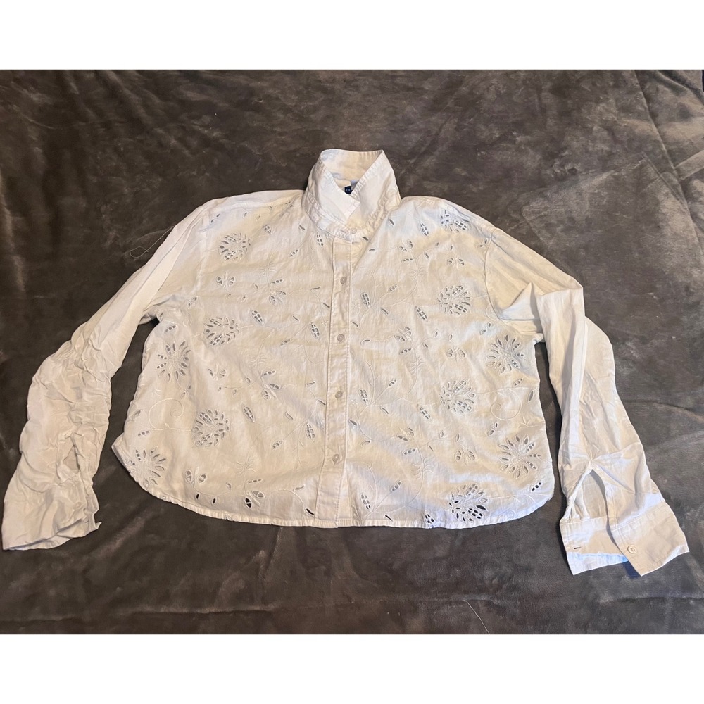 Old Navy White Floral Eyelet Embroidered Cropped Button Down Shirt Womens Medium